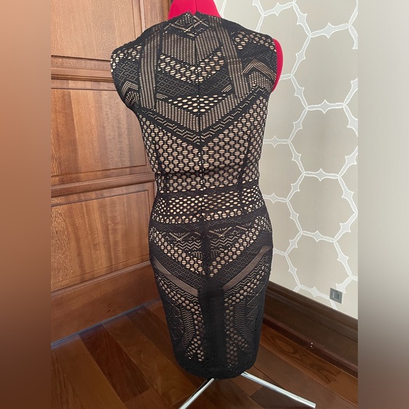 Gold lined - black eyelit dress - Picture 3 of 4